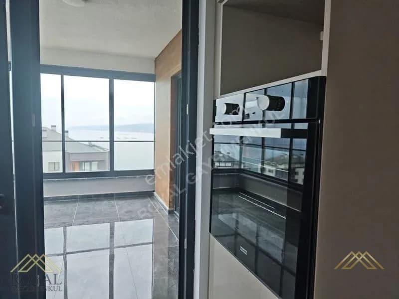 Royal'den Yalıncak Tratopya'da Deniz Manzaralı 4+1 Lüks Daire 27