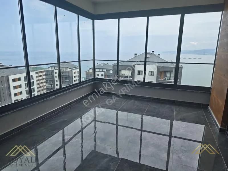 Royal'den Yalıncak Tratopya'da Deniz Manzaralı 4+1 Lüks Daire 28