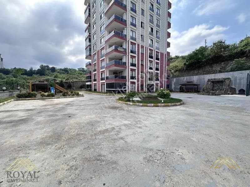 Yalıncak'ta Satılık 4+1 Fırsat Daire 3