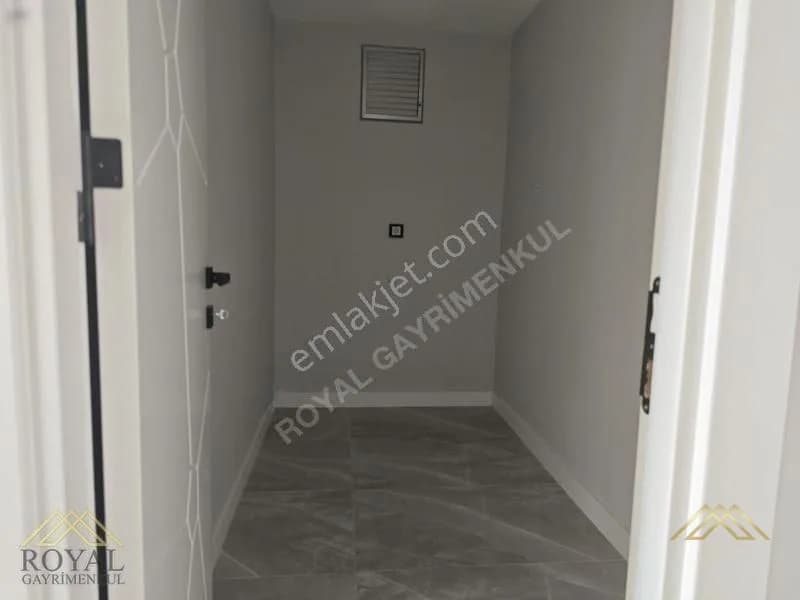 Royal'den Yalıncak Tratopya'da Deniz Manzaralı 4+1 Lüks Daire 33
